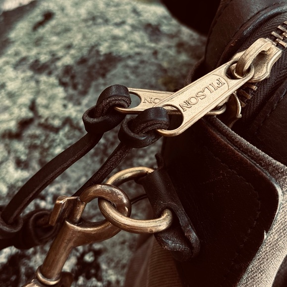 Filson 70108 Padded Computer Briefcase - Picture 3 of 3